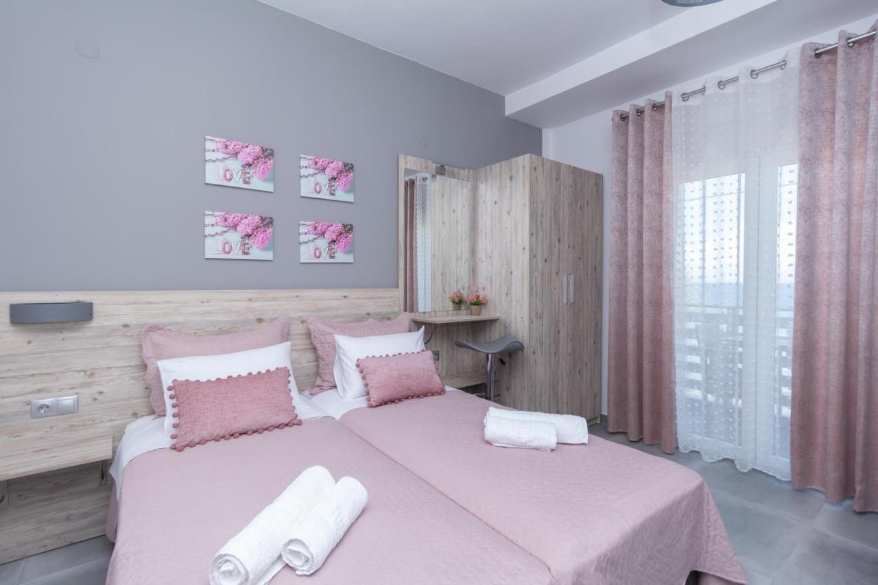 Golden Seaside 1 Apartman Néa Róda Kültér fotó